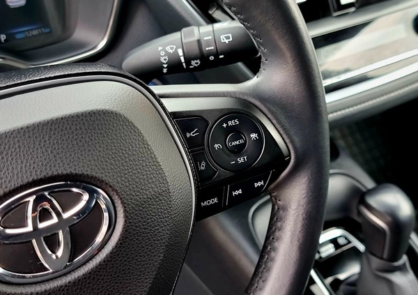 Toyota Corolla cena 89900 przebieg: 124798, rok produkcji 2020 z Suchań małe 436